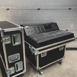 Midas M32 Digital Mixer